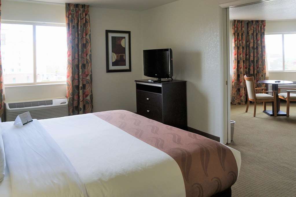 Quality Inn & Suites Denver International Airport Pokoj fotografie